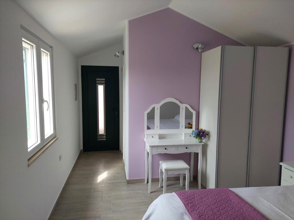 Opg Villa Meri Pucisca Eksteriør bilde